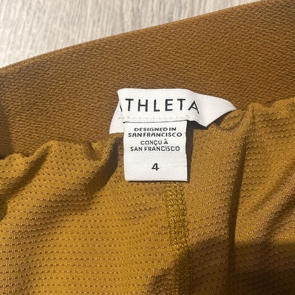 Athleta Vienna skort in mustard - size  4 - Picture 9 of 10